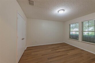 5221 Prestwick Dr in Fort Worth, TX - Building Photo - Building Photo