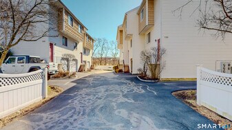 825 Hope St in Stamford, CT - Building Photo