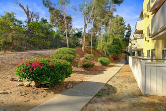 Mira Monte in San Diego, CA - Foto de edificio - Building Photo