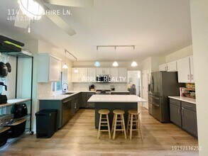 114 Woodshire Ln in Chapel Hill, NC - Building Photo - Building Photo