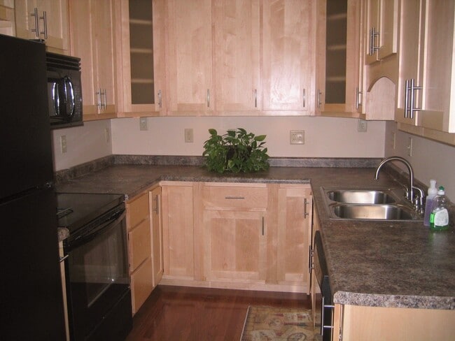 1708 Kildahl Ave in Marquette, MI - Foto de edificio - Building Photo