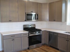 1920 N Keystone Ave in Chicago, IL - Building Photo - Building Photo
