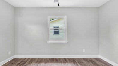 1304 Laredo Ave in Chattanooga, TN - Foto de edificio - Building Photo