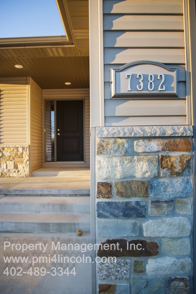 7382 Gerald Ave in Lincoln, NE - Building Photo - Building Photo