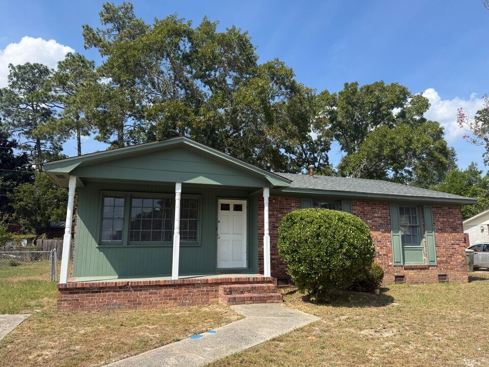 3629 Woodbury Dr in Columbia, SC - Building Photo