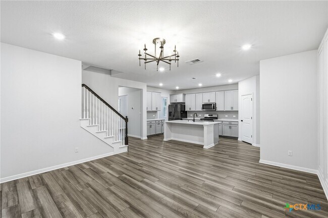 1941 Winston Way in Leander, TX - Foto de edificio - Building Photo