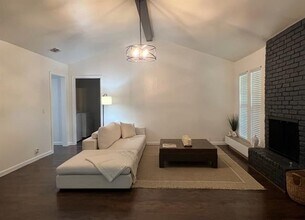 1831 Kensington Dr in Carrollton, TX - Building Photo - Building Photo