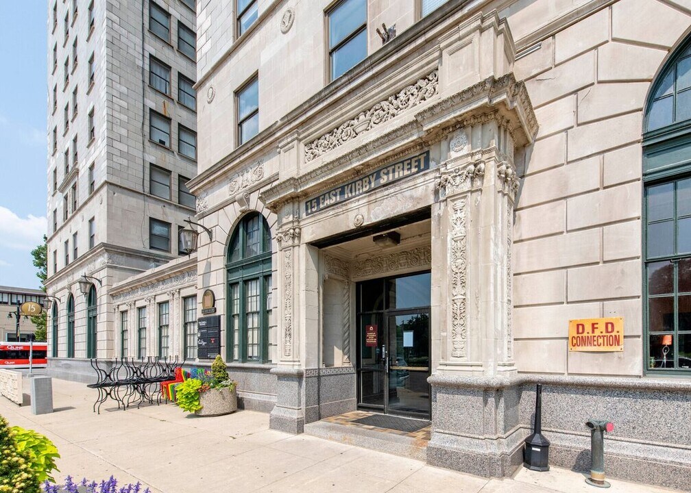 15 E Kirby St in Detroit, MI - Building Photo