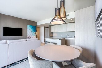 4010 S Ocean Dr in Hollywood, FL - Building Photo - Building Photo
