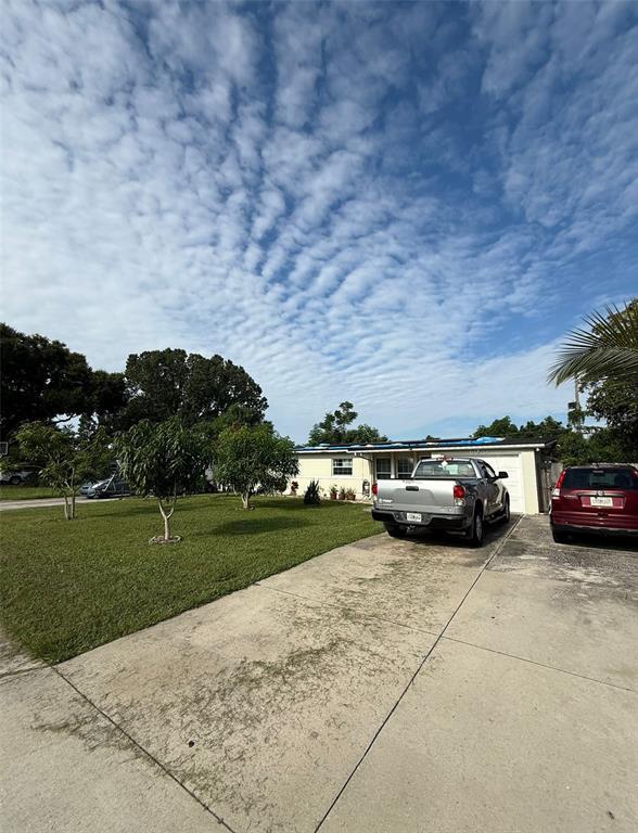 property at 6020 Harcourt Ave