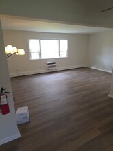 136 N Chestnut St, Unit #10A in New Paltz, NY - Building Photo - Building Photo