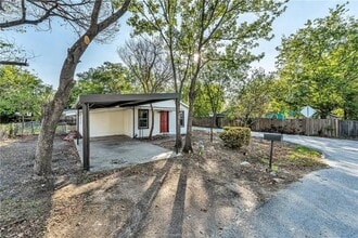 2707 Cliff St in Bryan, TX - Building Photo - Building Photo