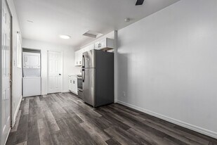 5525 N 27th Dr in Phoenix, AZ - Building Photo