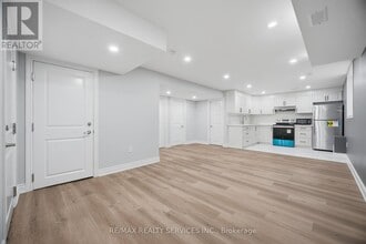 26 Gatherwood Ter in Caledon, ON - Building Photo - Building Photo