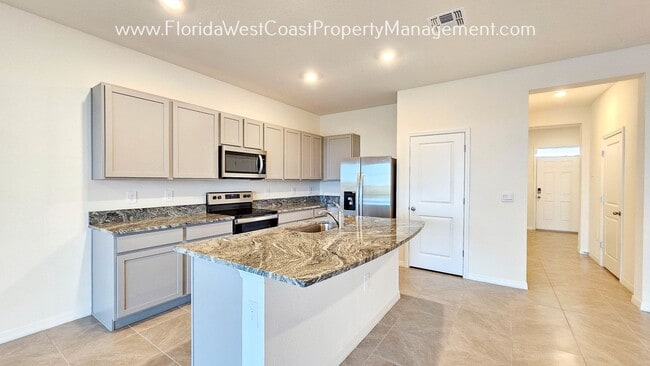 17511 Crescent Moon Loop in Bradenton, FL - Building Photo - Building Photo