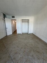 7917 West Dr in North Bay Village, FL - Foto de edificio - Building Photo