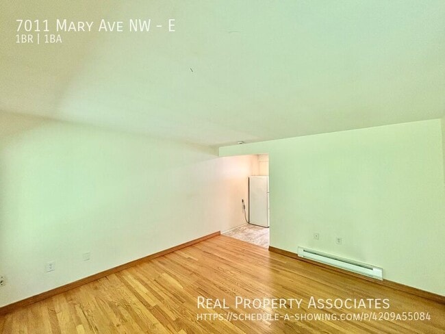 7011 Mary Ave NW in Seattle, WA - Foto de edificio - Building Photo