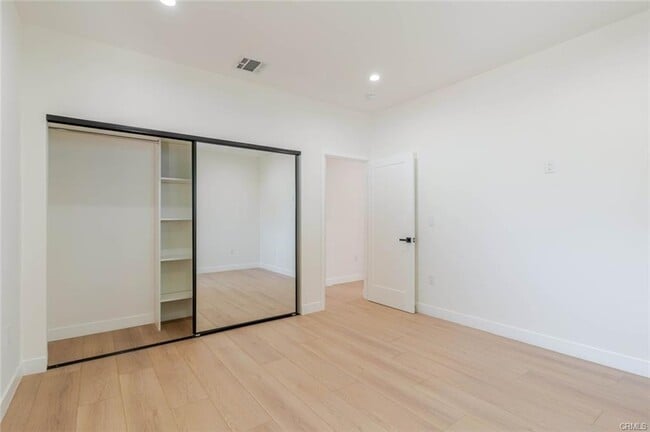 6217 Sylvia Ave in Los Angeles, CA - Building Photo - Building Photo