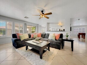 704 W La Pryor Ln in Gilbert, AZ - Building Photo - Building Photo