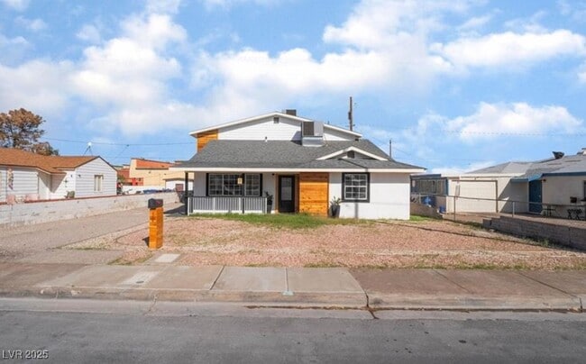 116 W Victory Rd
