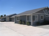 14005 Spruce St in Hesperia, CA - Building Photo - Building Photo