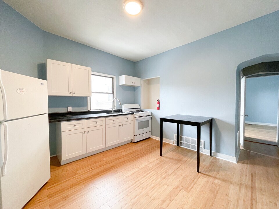 15 Welsford St, Unit 2 in Pittsburgh, PA - Building Photo