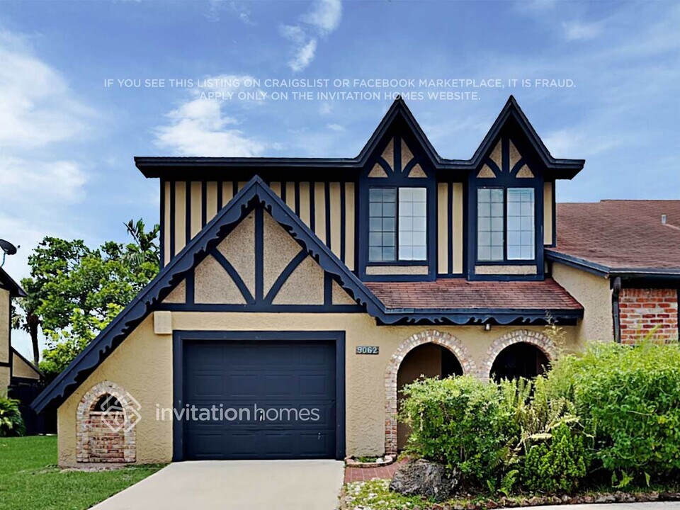 9062 NW 44th Ct in Sunrise, FL - Foto de edificio
