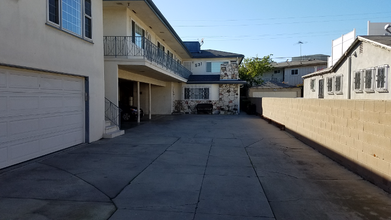 531 S Flower St in Inglewood, CA - Building Photo - Building Photo