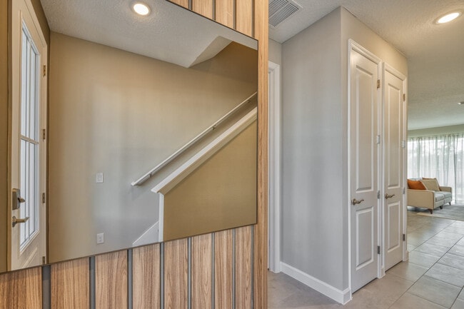 8013 Formosa Vly Pl in Kissimmee, FL - Foto de edificio - Building Photo
