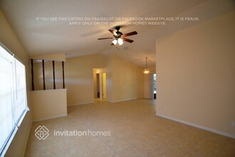 1124 Madura Dr in Deltona, FL - Building Photo - Building Photo