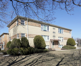 106 Dolores Dr in Bensenville, IL - Foto de edificio - Building Photo