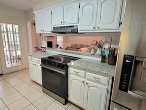 504 Brookhollow Dr in White Oak, TX - Building Photo - Building Photo