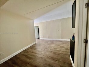 42 NW 7th Ave in Homestead, FL - Building Photo - Building Photo