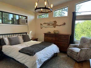 20470 Santa Cruz Hwy in Los Gatos, CA - Building Photo - Building Photo