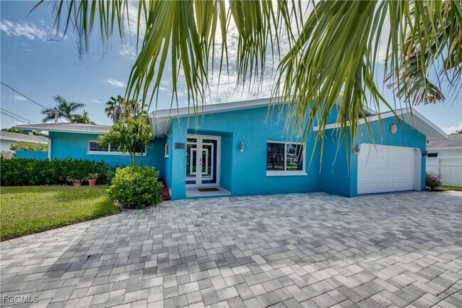 property at 5325 Mikado Ct