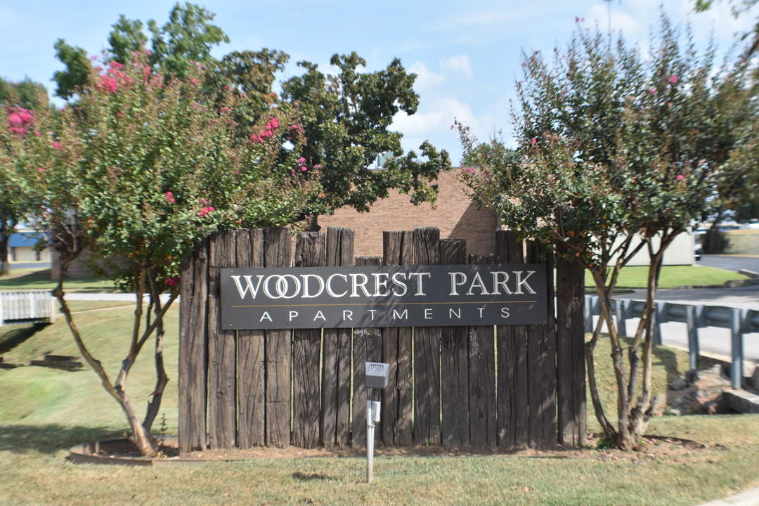 Woodcrest Park in Fort Smith, AR - Foto de edificio