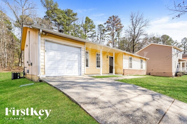 6450 Peppermill Ln in Atlanta, GA - Building Photo - Building Photo