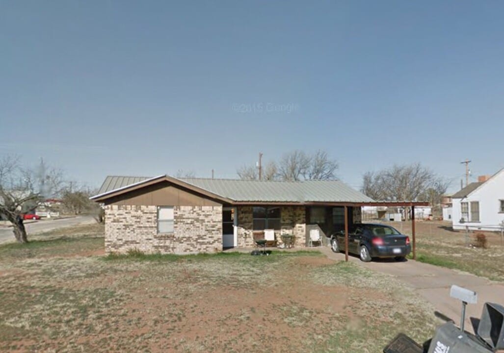 1732 Ave I in Anson, TX - Foto de edificio