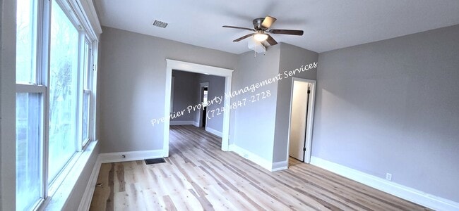 1429 Hall Ave in Sharon, PA - Building Photo - Building Photo