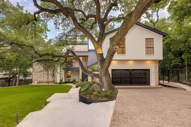 property at 1105 Constant Springs Dr
