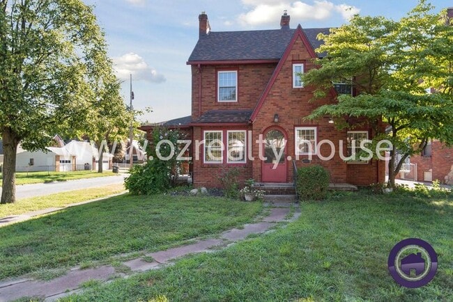 property at 3756 Maxwell Rd