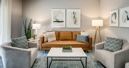 Torreyana Apartment Homes in Las Vegas, NV - Building Photo - Building Photo