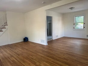 152 Emily Ave in Elmont, NY - Building Photo - Building Photo