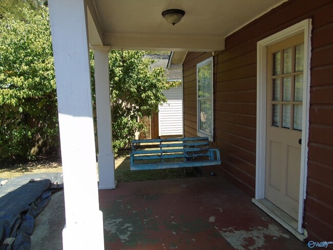 303 McCullough Ave NE in Huntsville, AL - Building Photo - Building Photo