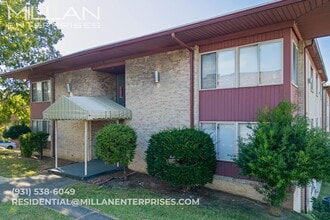 612 Madison Street in Clarksville, TN - Building Photo - Interior Photo