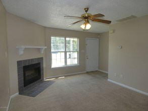 895 W Pueblo Dr in Jacksonville, NC - Building Photo - Building Photo