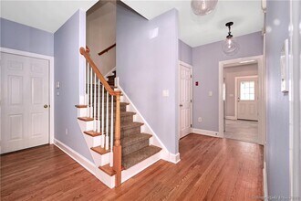 7 Richland Rd in Greenwich, CT - Building Photo - Building Photo