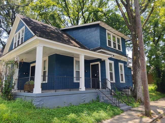 property at 925 S Cox St