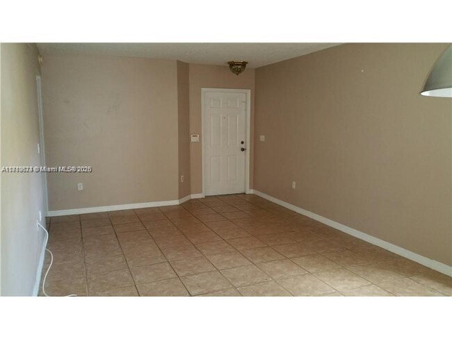 7820 NW 7th St in Pembroke Pines, FL - Building Photo - Building Photo