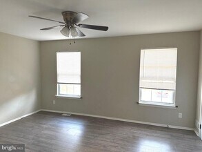 313 Fountain Hall Ct in Mount Laurel, NJ - Building Photo - Building Photo